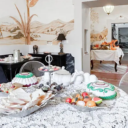 Moresco Exclusive Couette-café 4*